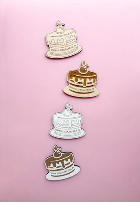 Magnes na lodówkę - Tort z wisienką + personalizacja