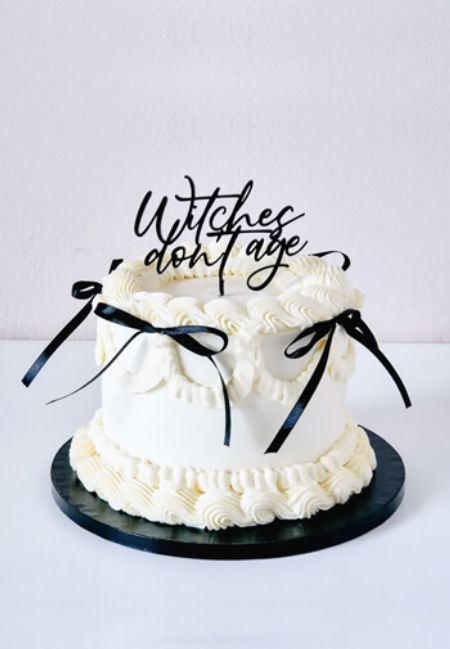 Topper - Witches don't age