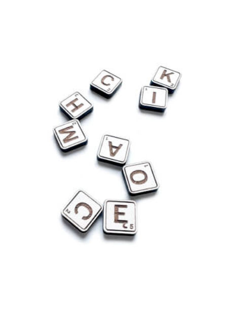 Drewniane kostki z wyznaniem